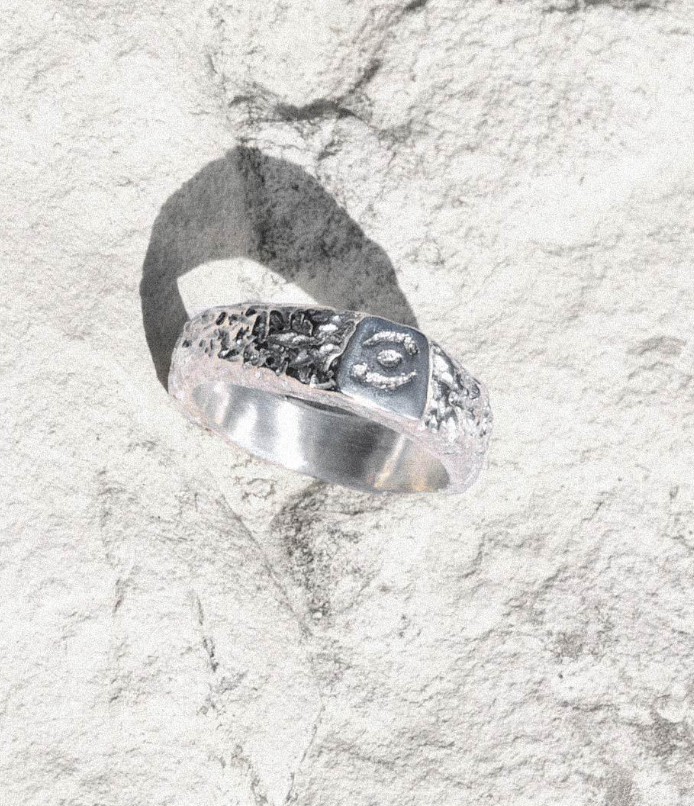 Betyl : Bague petite chevalière Érosion